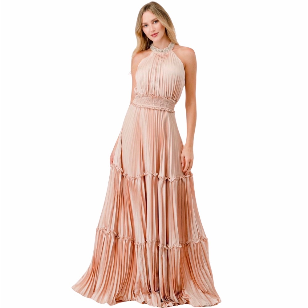 Chic Halter Neck Maxi Dress in Soft Peach